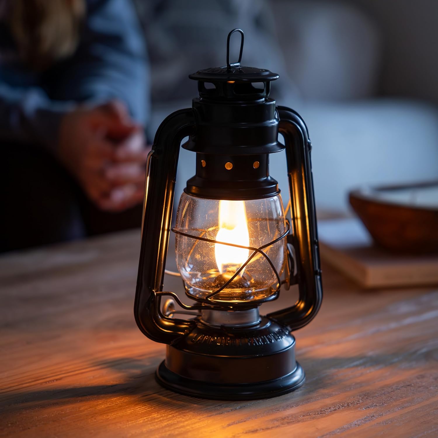 Vintage Hurricane Oil Lamp, Bl - Power Outage Light บทวิจารณ์และราคา